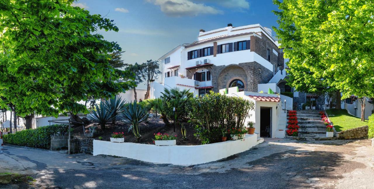 ماسّا لوبْرينسِ Hotel & Spa Relais Freedom Club المظهر الخارجي الصورة